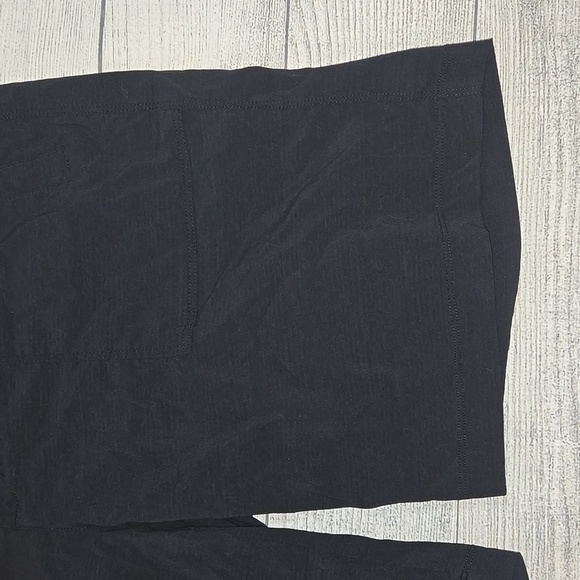 Athleta Women's Trekkie Bermuda 2.0 Black Size 12 - Picture 6 of 10